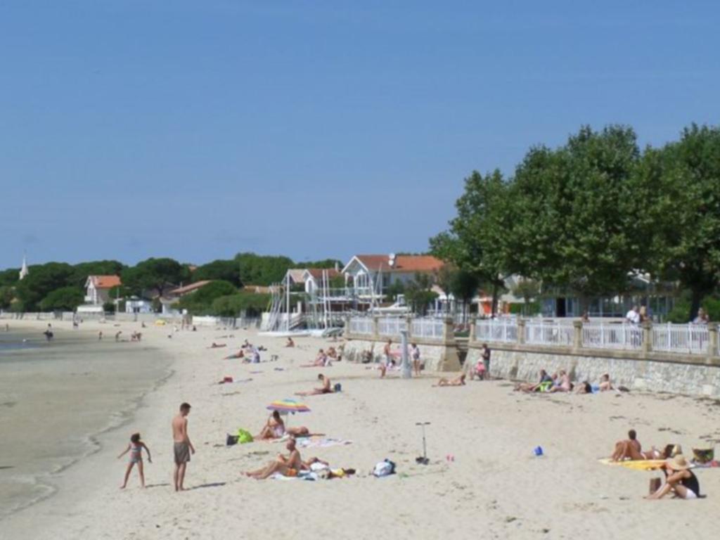Résidence Néméa Les Rives de Saint Brice Ares Exterior foto