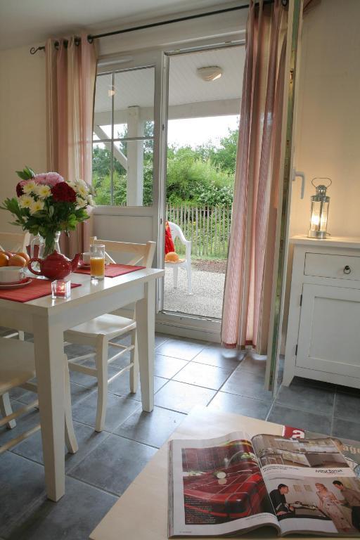 Résidence Néméa Les Rives de Saint Brice Ares Habitación foto